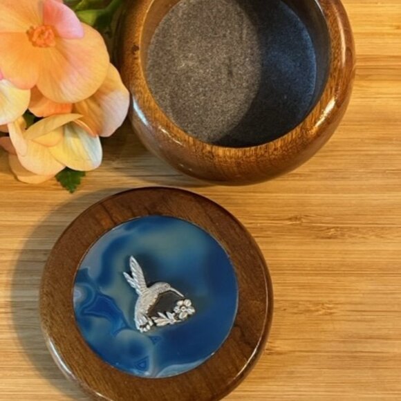 Vintage wooden trinket jewelry box with blue agate and hummingbird - Picture 4 of 5